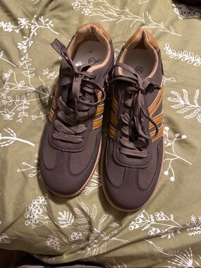 Brown Women's Lace-Up Sneakers with Tan Stripes